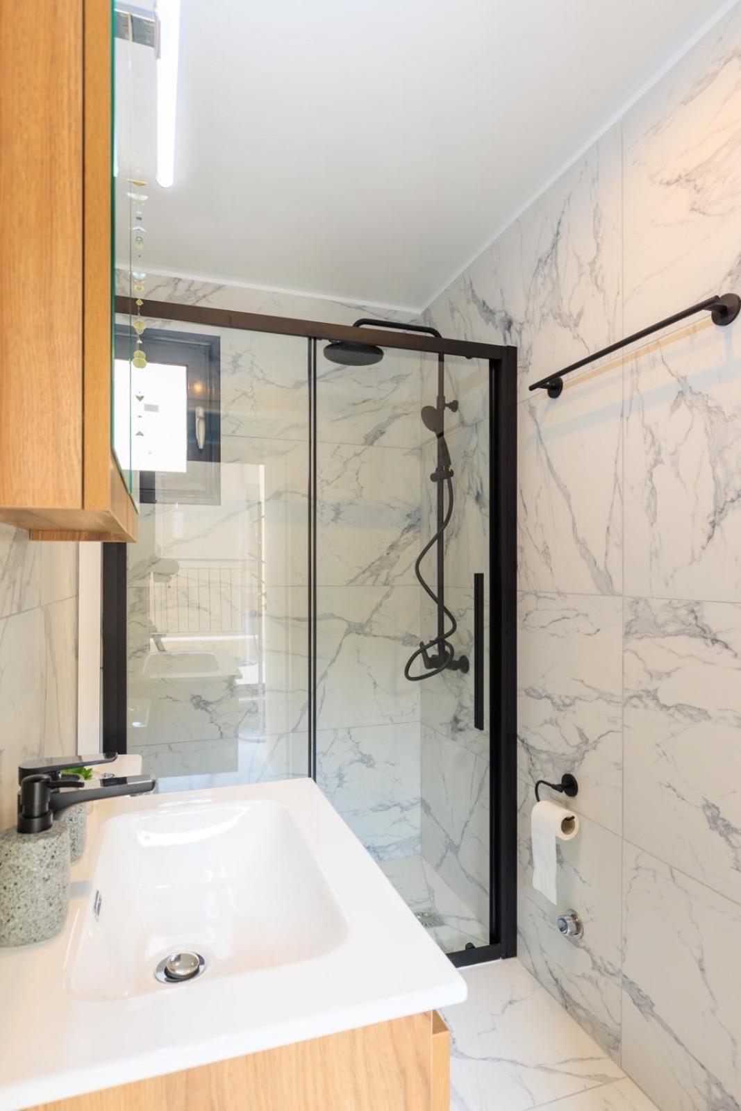 Aiolos Super Lux Suite Jucuzzi Nea Smyrni Centre Athens Exterior photo