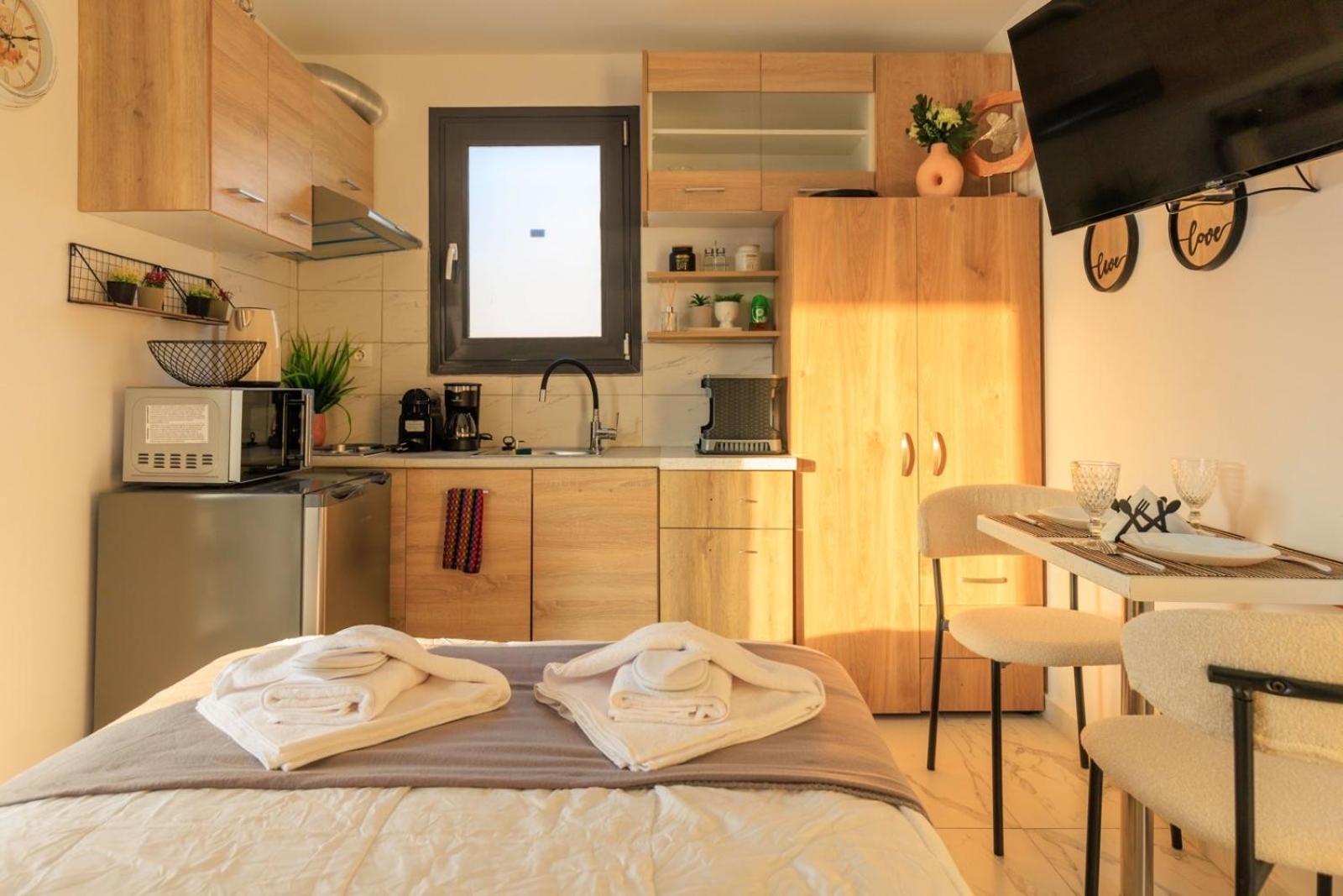 Aiolos Super Lux Suite Jucuzzi Nea Smyrni Centre Athens Exterior photo