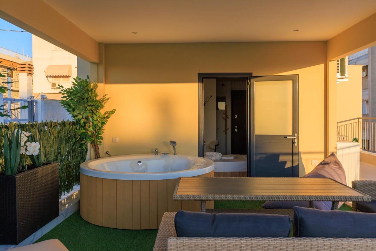 Aiolos Super Lux Suite Jucuzzi Nea Smyrni Centre Athens Exterior photo